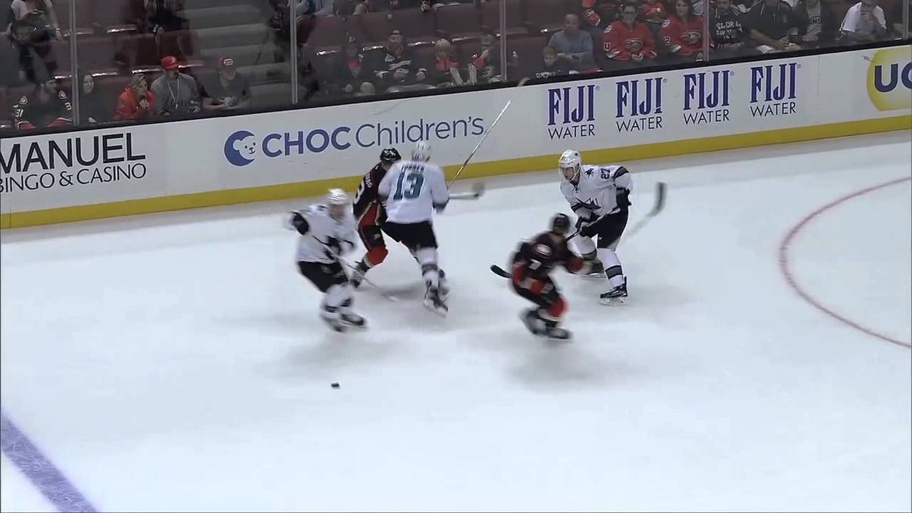 [VIDEO] San Jose Shark Raffi Torres Suspended 41 Games for This Gruesome Hit